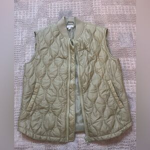 Topshop Womans Quilted Down Vest in Sage Green size Large (8-10)
